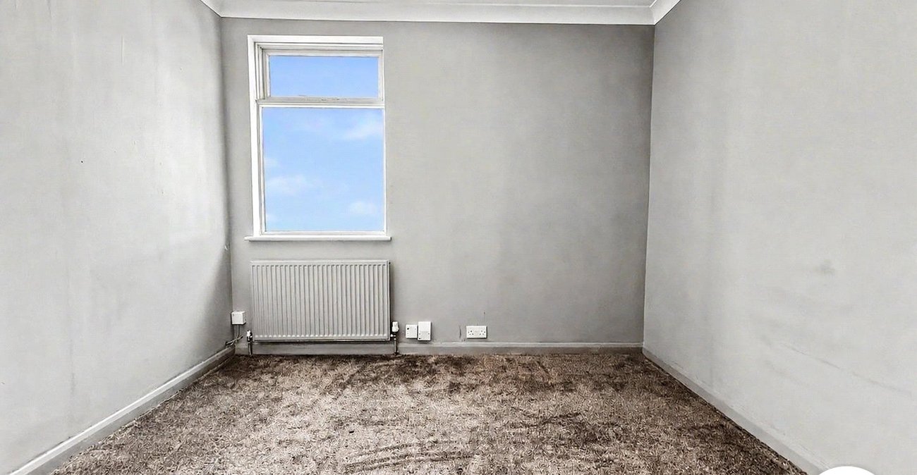 2 bedroom house to rent in Gillingham | Robinson Michael & Jackson