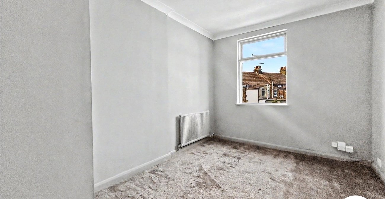 2 bedroom house to rent in Gillingham | Robinson Michael & Jackson