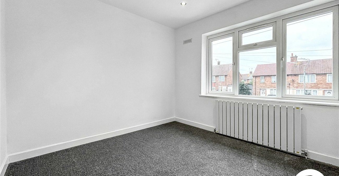 3 bedroom house to rent in Erith | Robinson Jackson