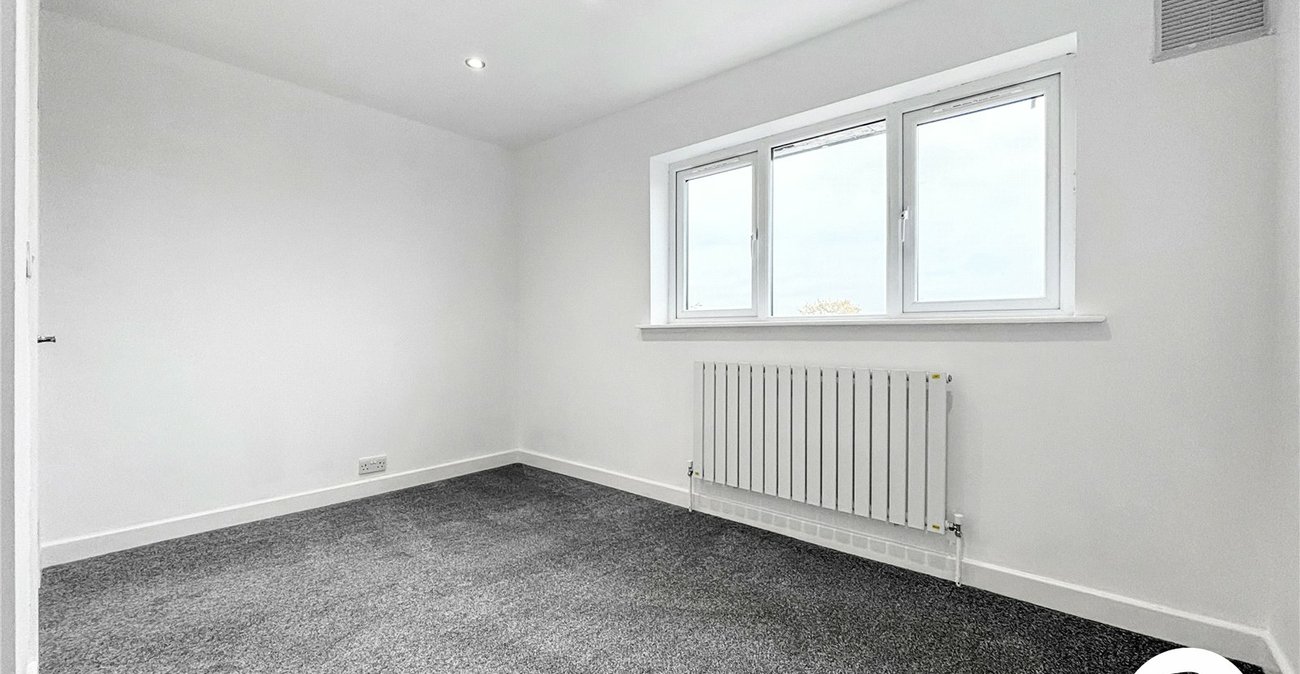 3 bedroom house to rent in Erith | Robinson Jackson