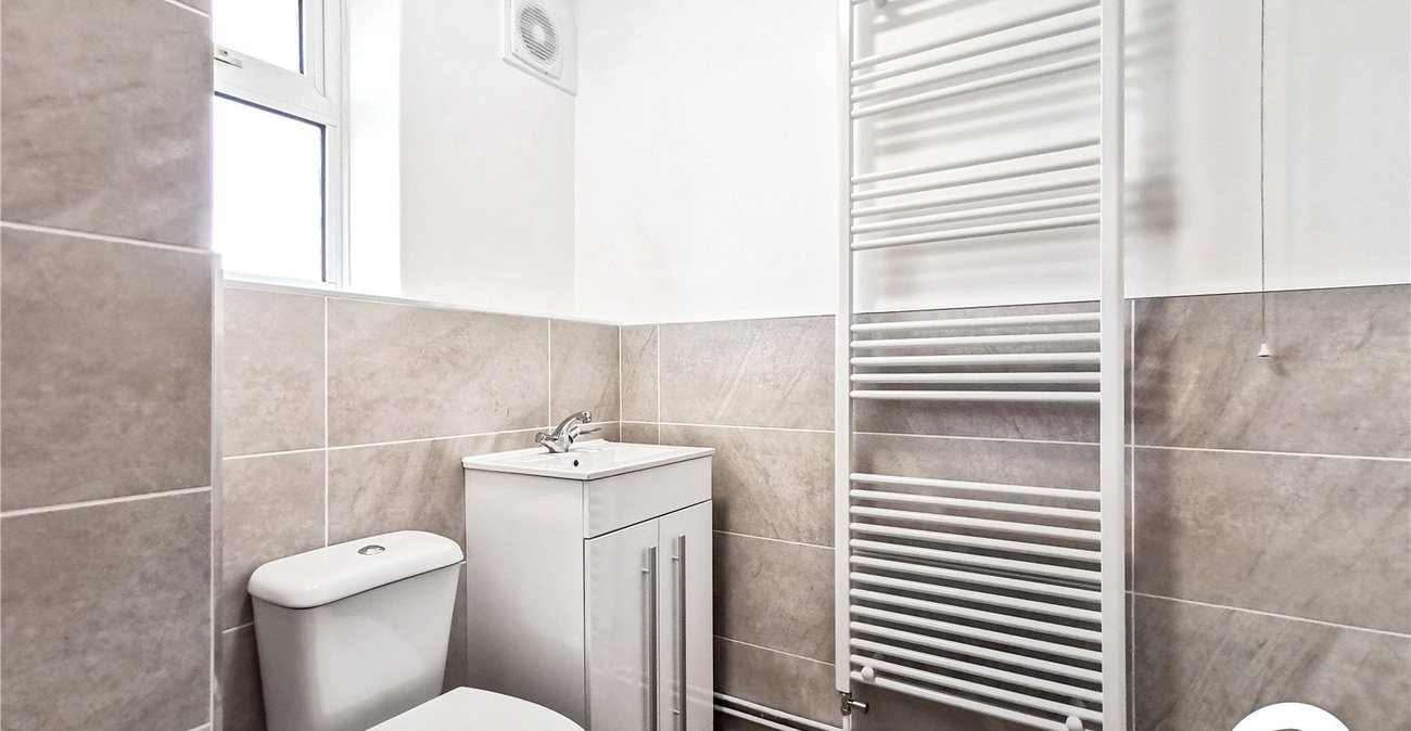 2 bedroom property to rent in Welling | 