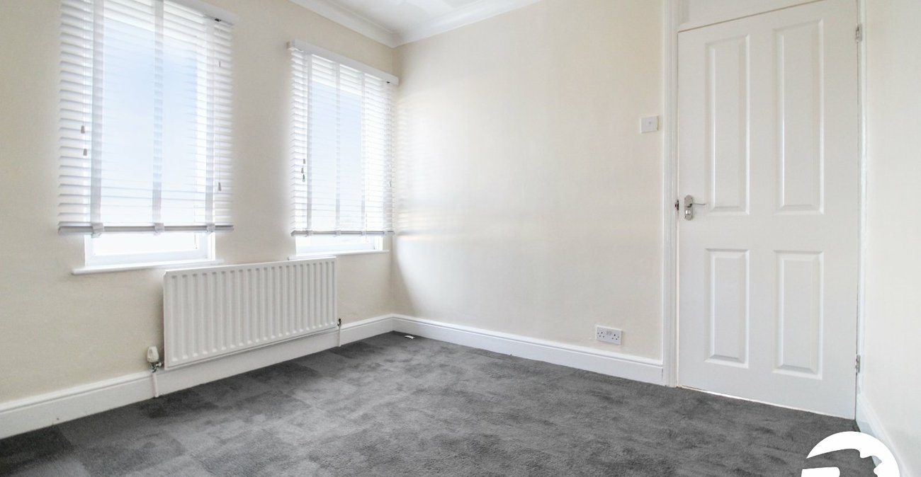 3 bedroom house to rent in Gravesend | Robinson Michael & Jackson