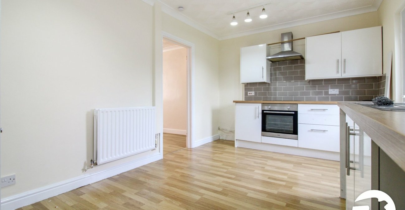 3 bedroom house to rent in Gravesend | Robinson Michael & Jackson