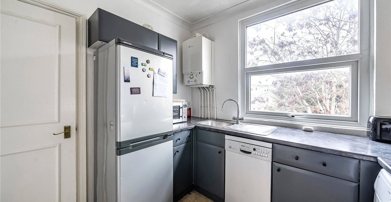 2 bedroom property to rent in Sydenham | Robinson Jackson