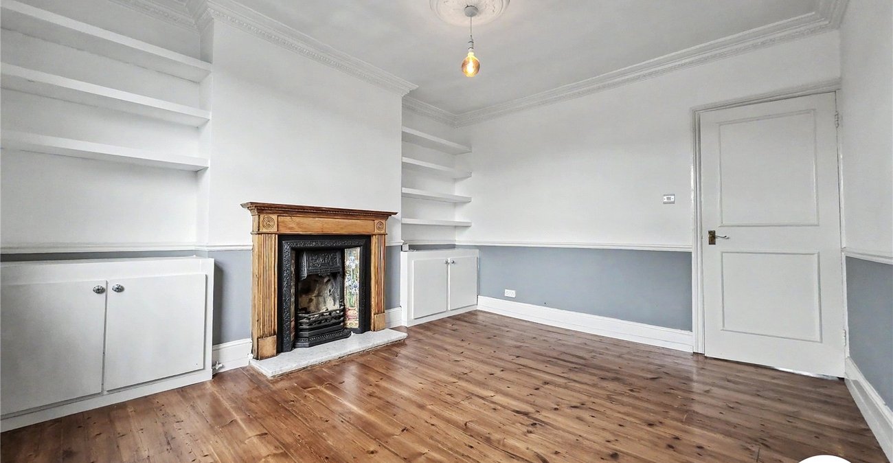 2 bedroom property to rent in Sydenham | Robinson Jackson