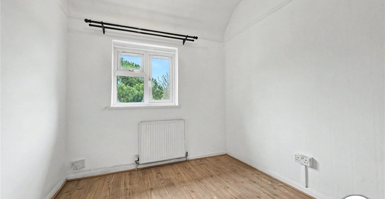 5 bedroom house to rent in London | Robinson Jackson