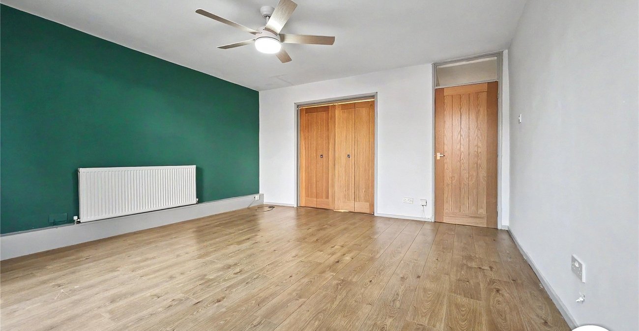 4 bedroom house to rent in London | Robinson Jackson