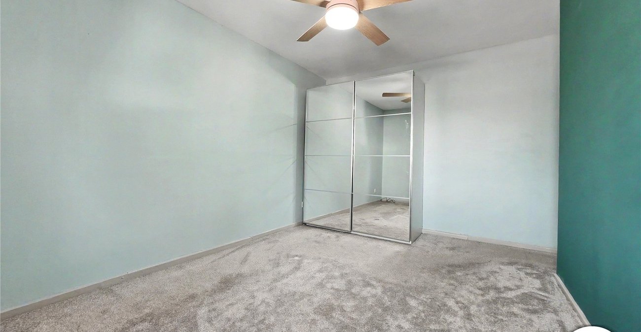 4 bedroom house to rent in London | Robinson Jackson