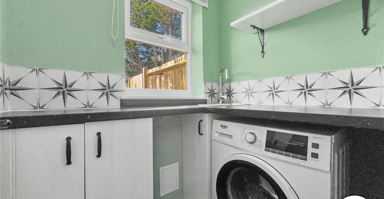 3 bedroom house to rent in Gillingham | Robinson Michael & Jackson