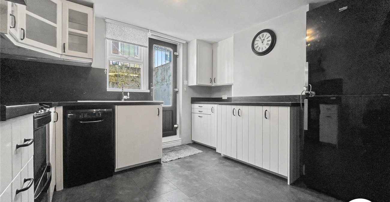 3 bedroom house to rent in Gillingham | Robinson Michael & Jackson