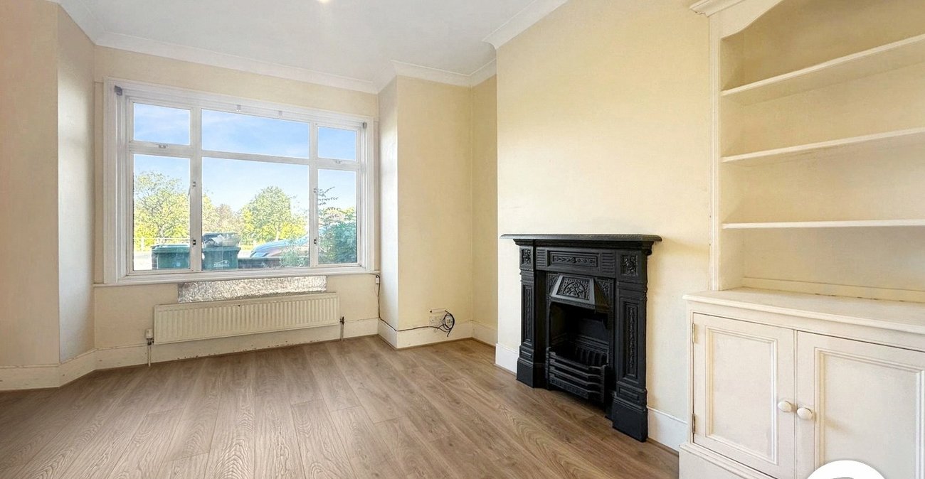 2 bedroom house to rent in London | 