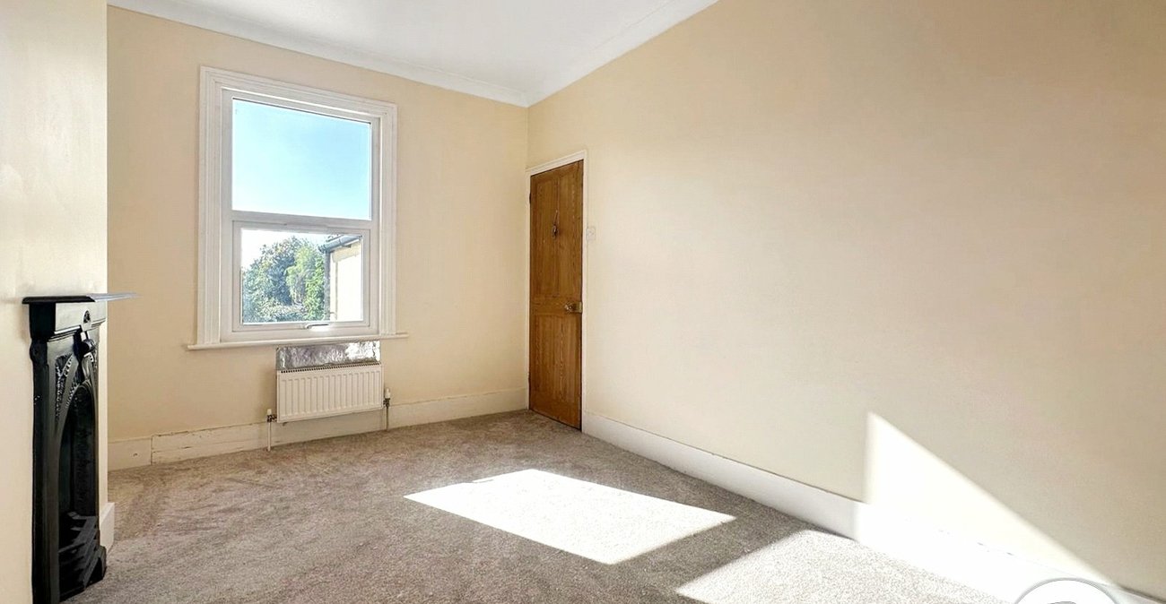 2 bedroom house to rent in London | 