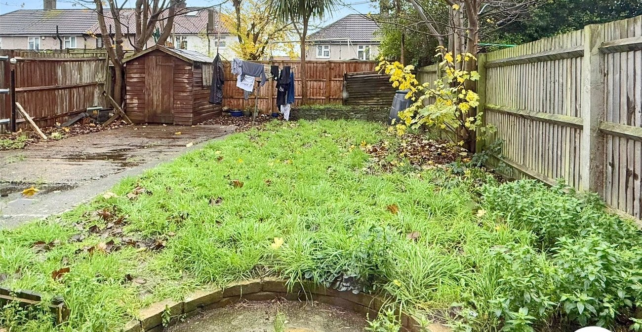 3 bedroom house to rent in London | Robinson Jackson