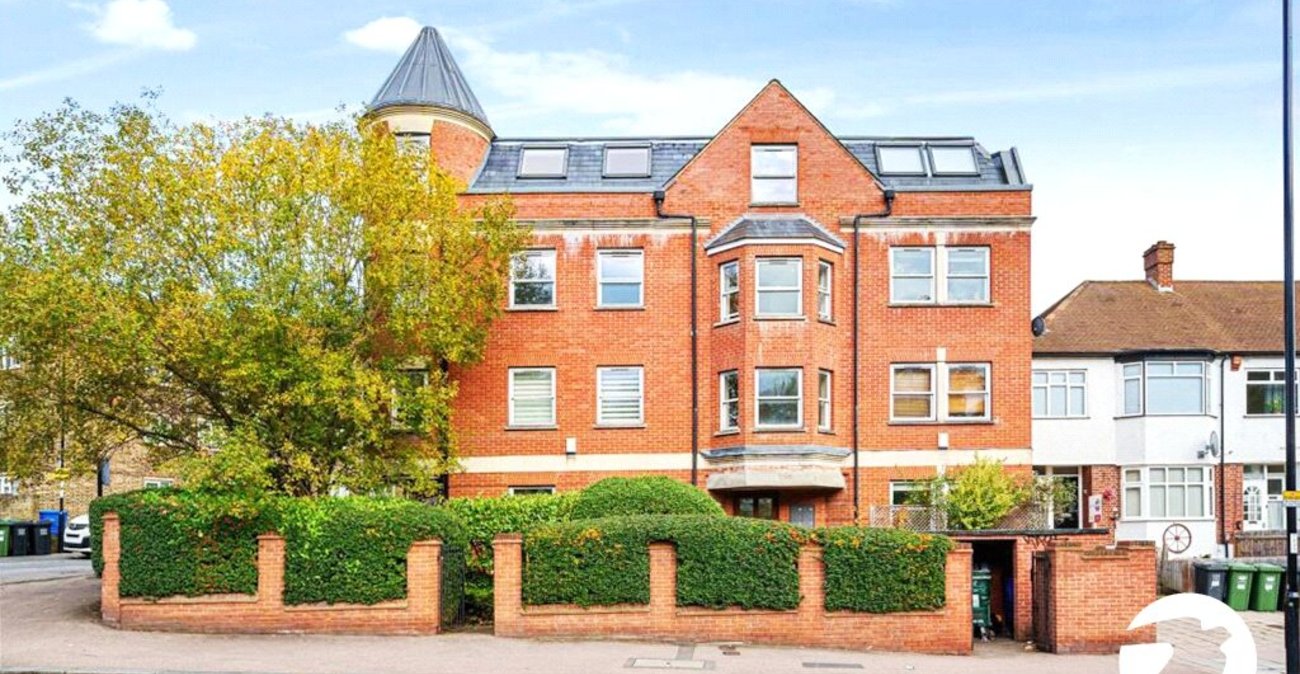 2 bedroom property to rent in London | Robinson Jackson