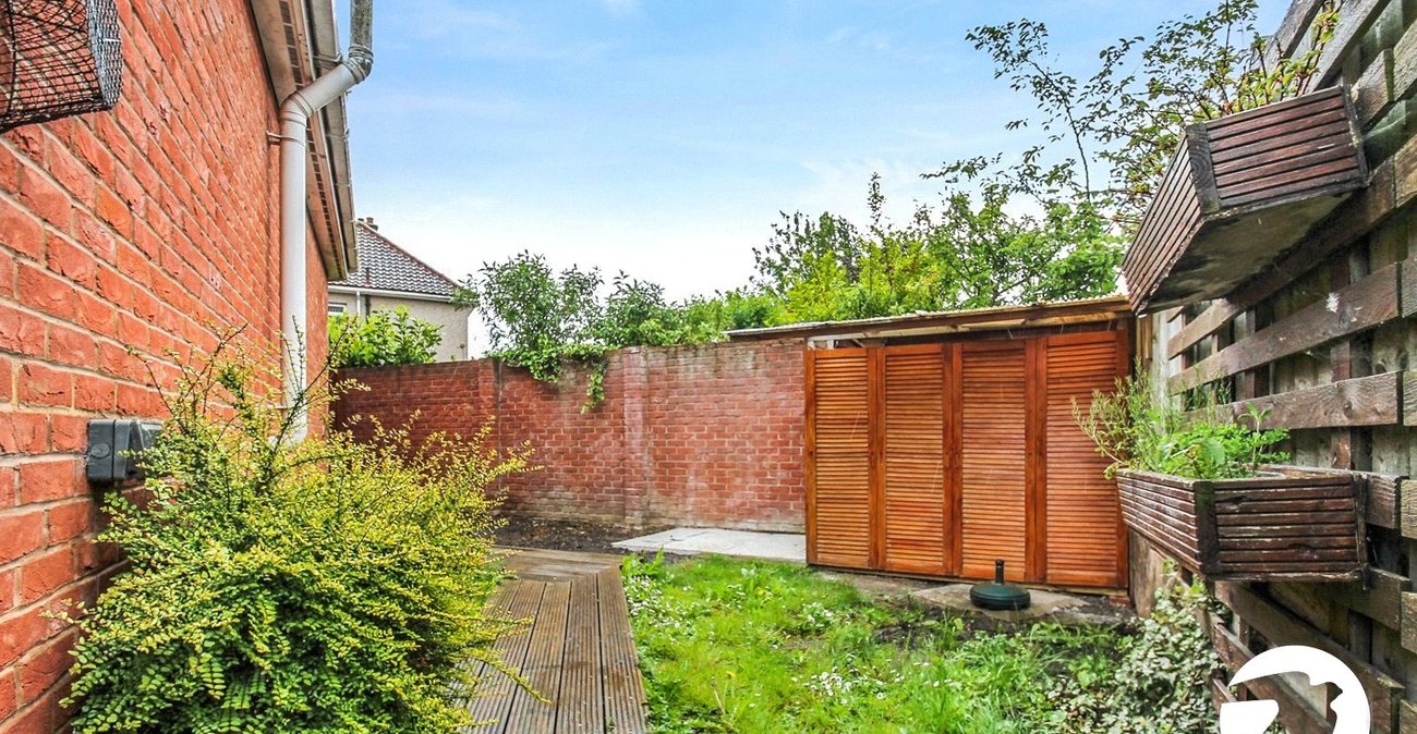 2 bedroom bungalow to rent in Gravesend | Robinson Michael & Jackson