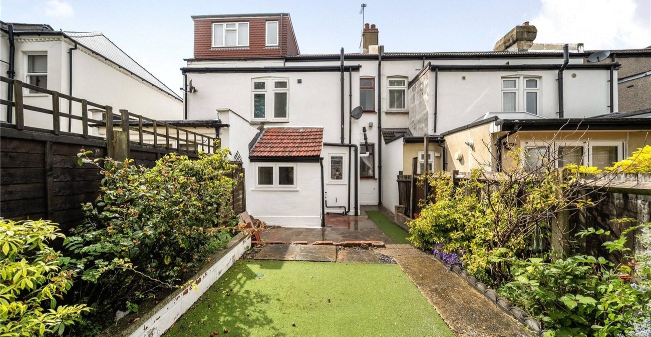 2 bedroom house to rent in Sydenham | Robinson Jackson