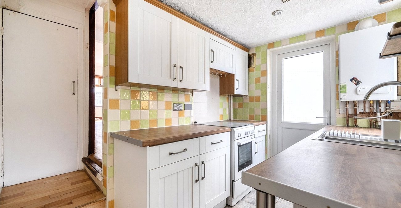 2 bedroom house to rent in Sydenham | Robinson Jackson