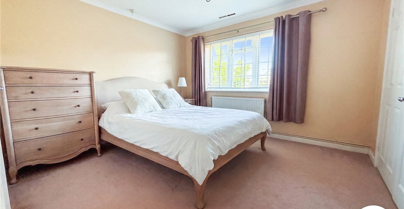 4 bedroom house to rent in Orpington | Robinson Jackson
