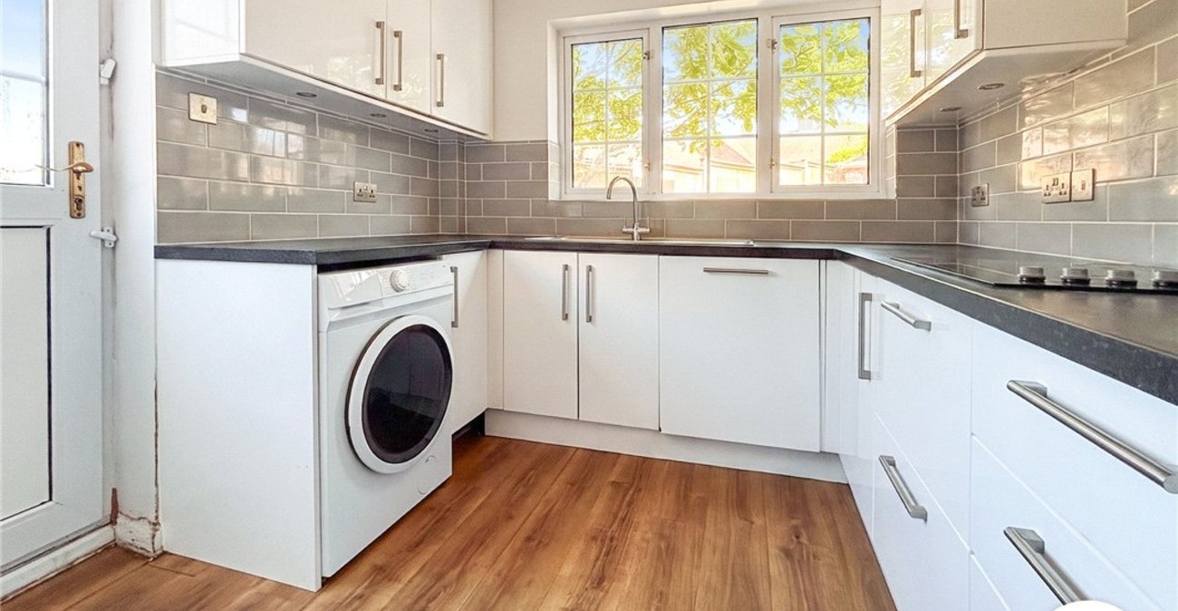 4 bedroom house to rent in Orpington | Robinson Jackson
