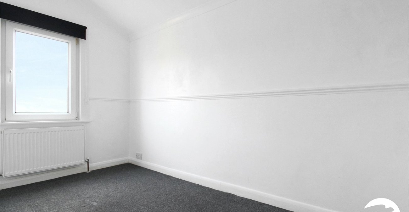 3 bedroom house to rent in Greenhithe | Robinson Michael & Jackson