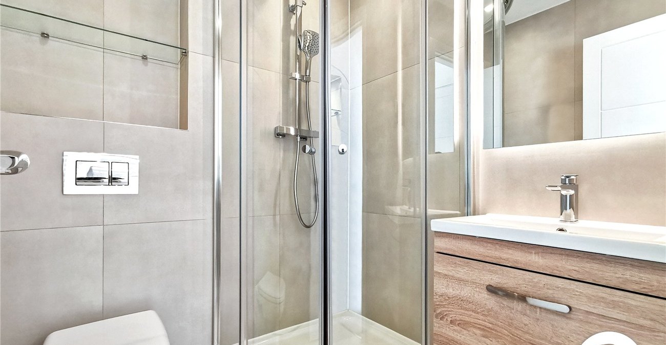 2 bedroom property to rent in Orpington | Robinson Jackson