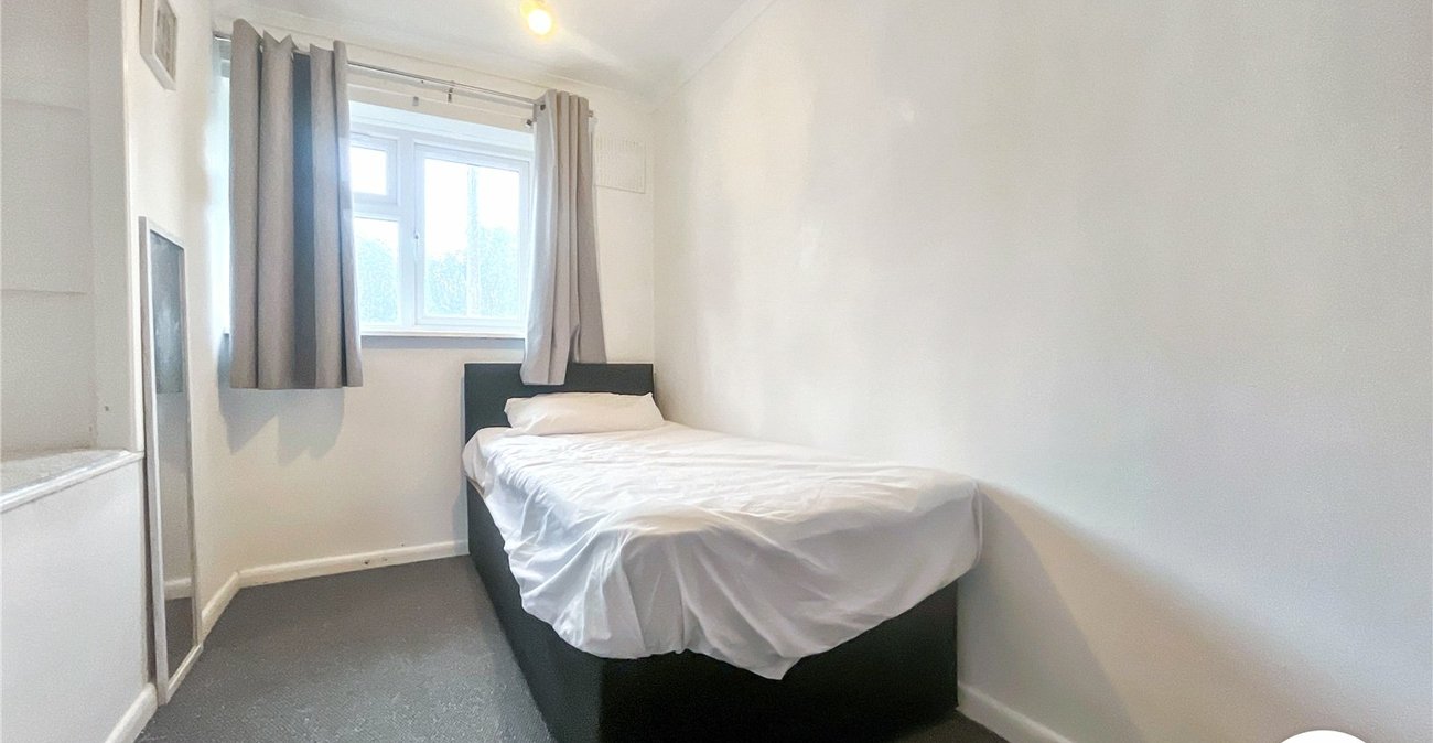3 bedroom house to rent in Rochester | Robinson Michael & Jackson