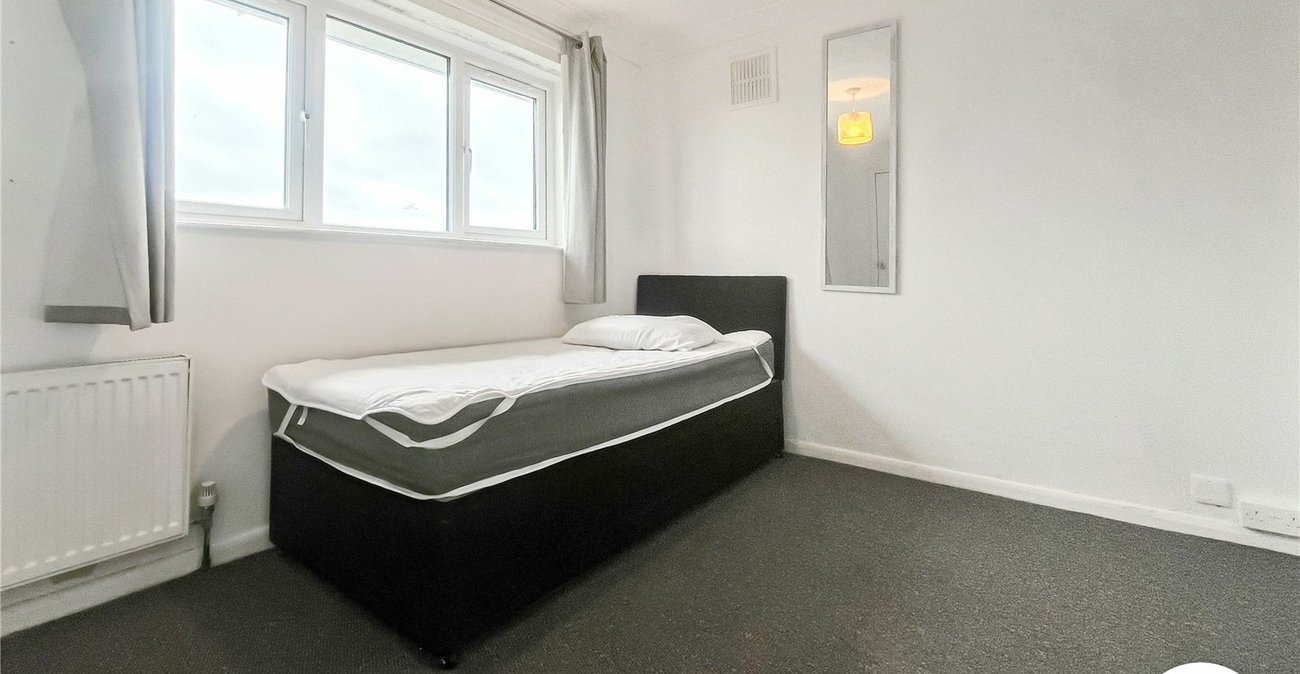 3 bedroom house to rent in Rochester | Robinson Michael & Jackson