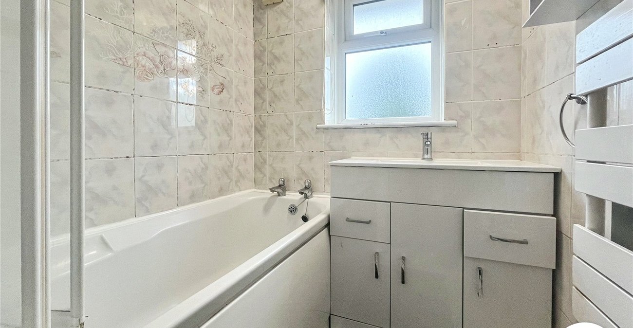 3 bedroom house to rent in Rochester | Robinson Michael & Jackson