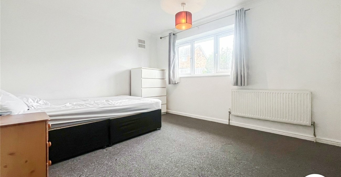 3 bedroom house to rent in Rochester | Robinson Michael & Jackson