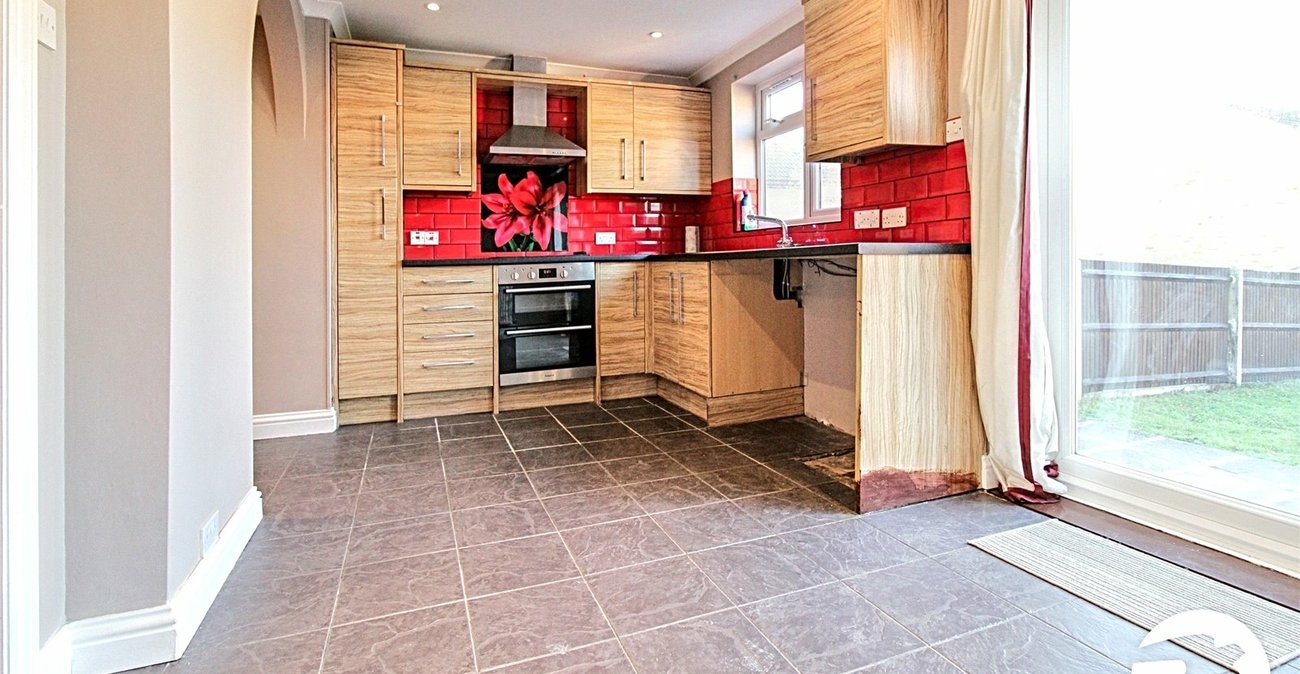 3 bedroom house to rent in Northfleet | Robinson Michael & Jackson