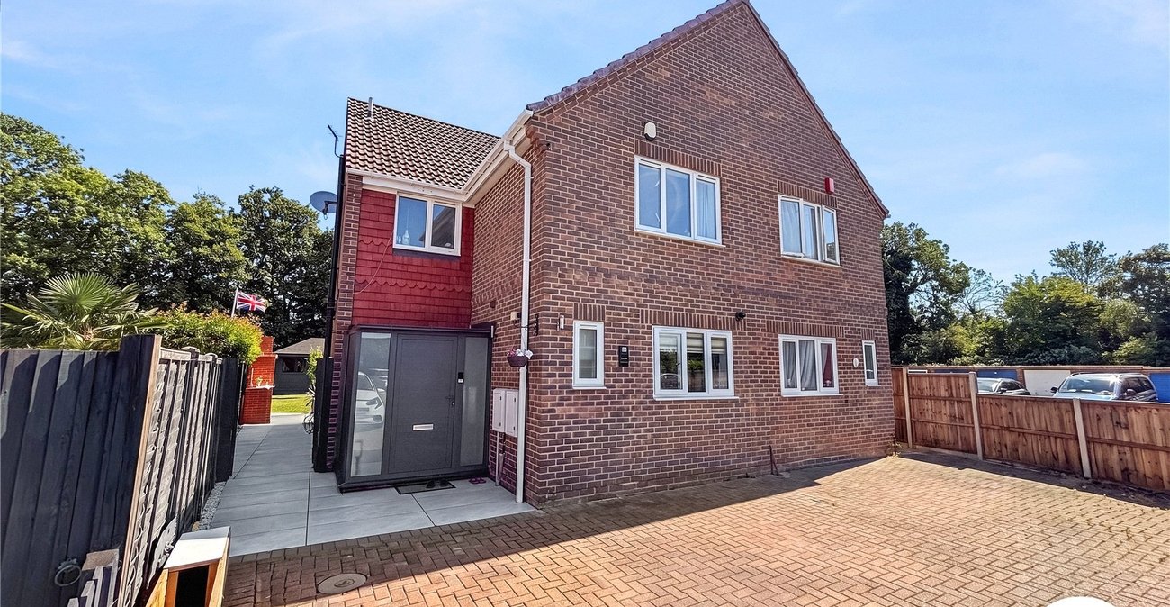 3 bedroom house to rent in Maidstone | Robinson Michael & Jackson
