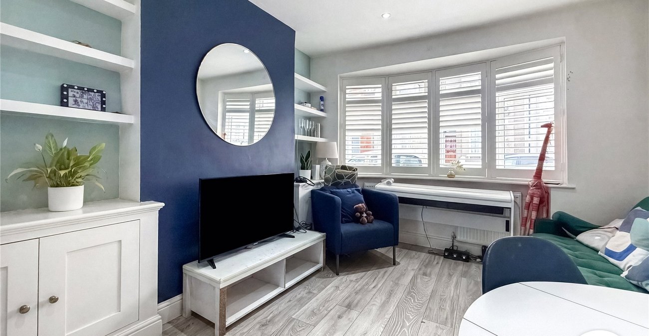 4 bedroom house to rent in London | Robinson Jackson