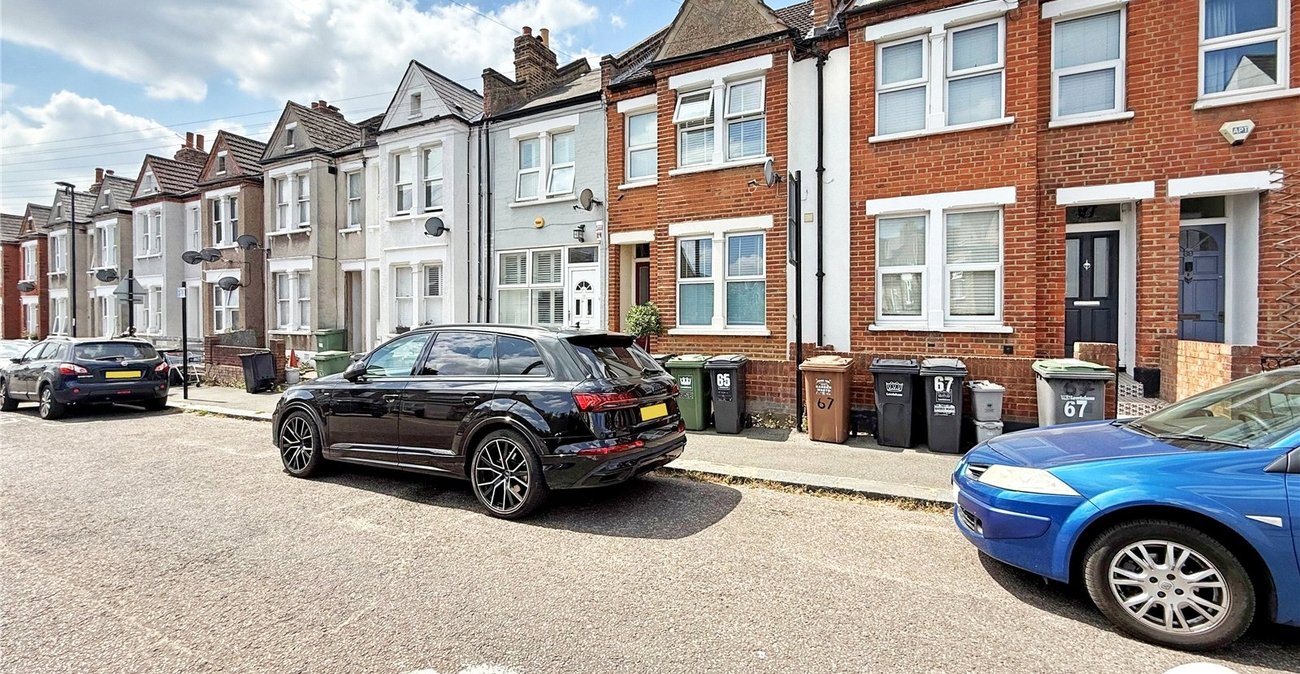 1 bedroom property to rent in London | Robinson Jackson