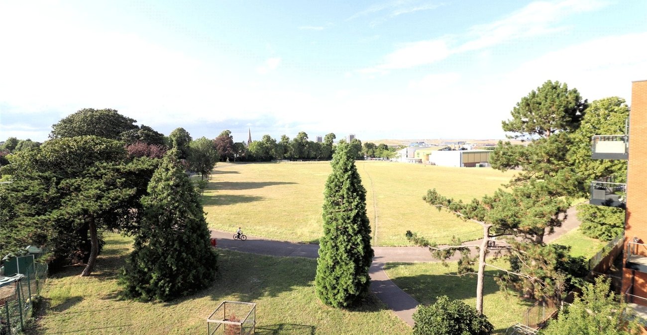 1 bedroom property to rent in Erith | Robinson Jackson