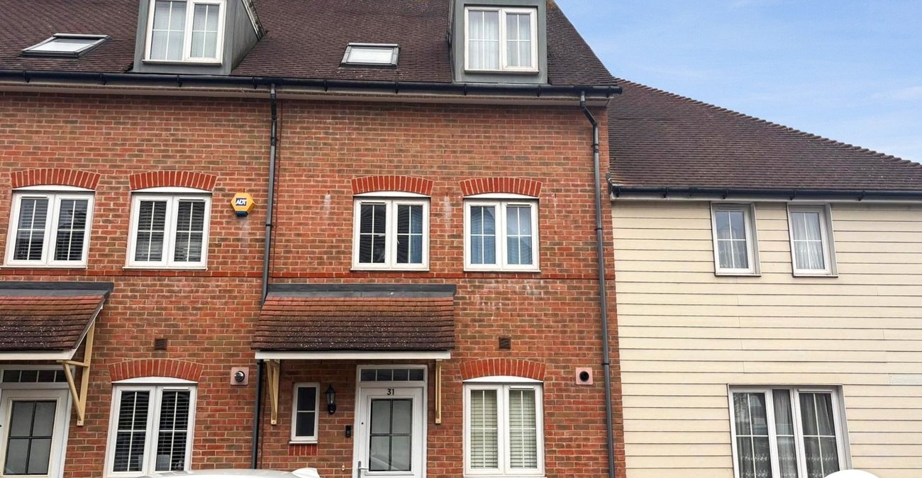 3 bedroom property to rent in Dartford | Robinson Jackson