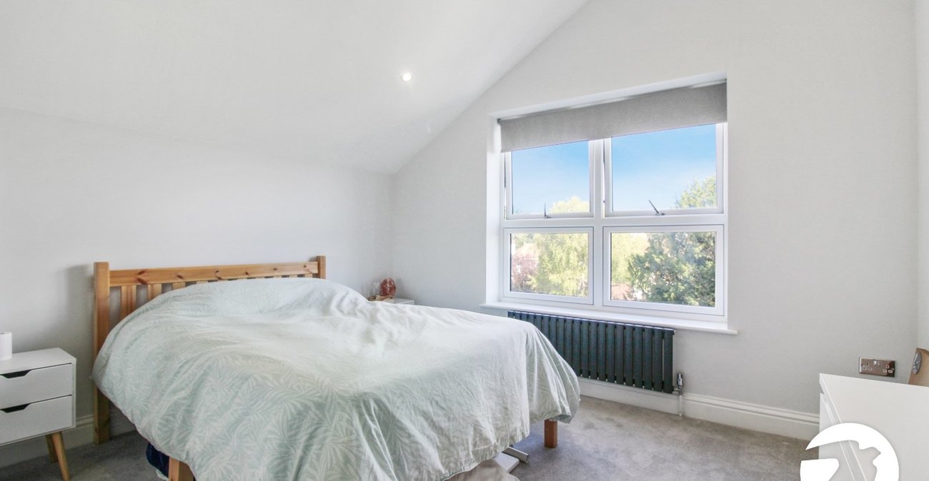 1 bedroom property to rent in Sydenham | Robinson Jackson