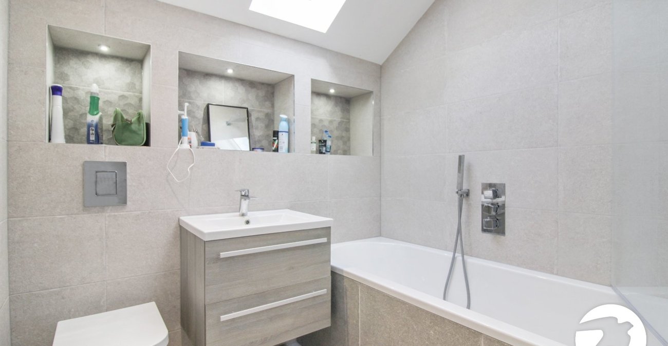 1 bedroom property to rent in Sydenham | Robinson Jackson