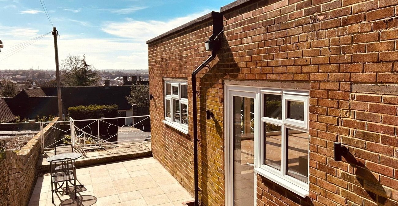 3 bedroom house to rent in Gravesend | Robinson Michael & Jackson