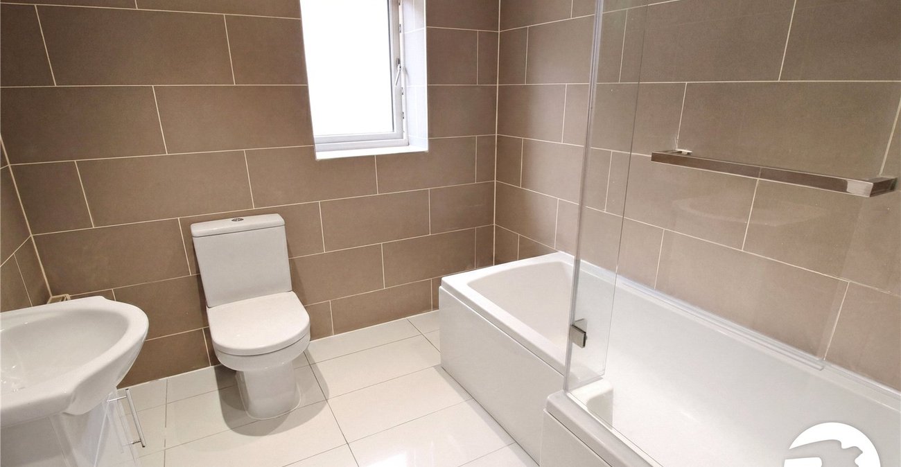 4 bedroom house to rent in Gravesend | Robinson Michael & Jackson