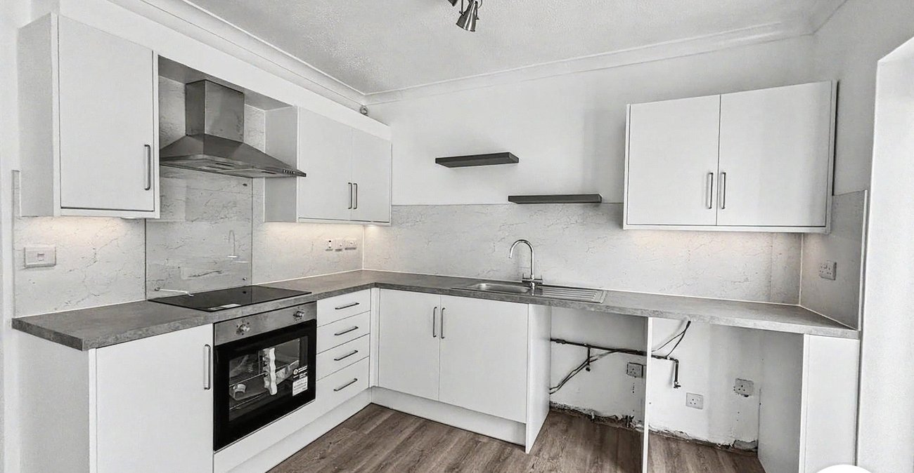 4 bedroom house to rent in Erith | Robinson Jackson