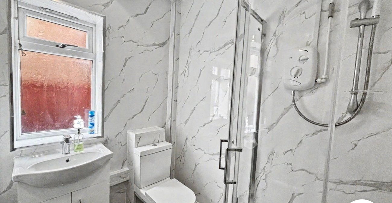 4 bedroom house to rent in Erith | Robinson Jackson