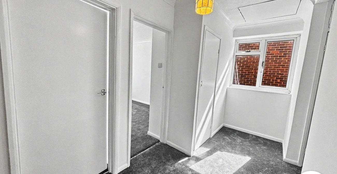4 bedroom house to rent in Erith | Robinson Jackson