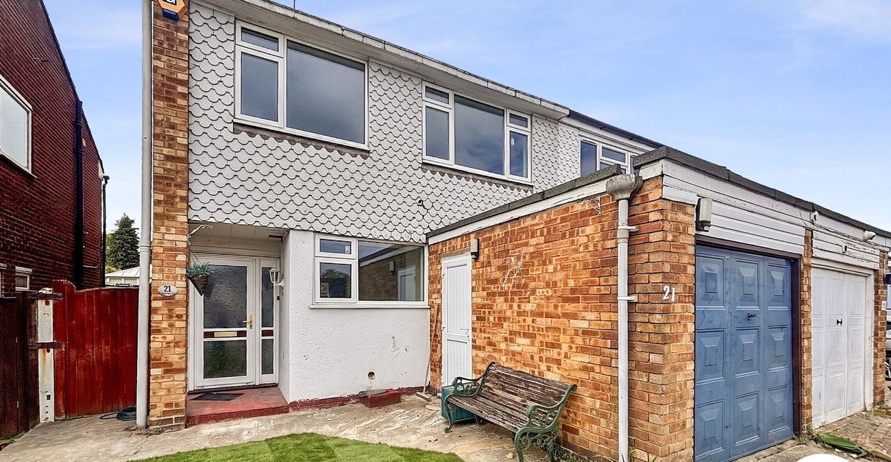 4 bedroom house to rent in Erith | Robinson Jackson