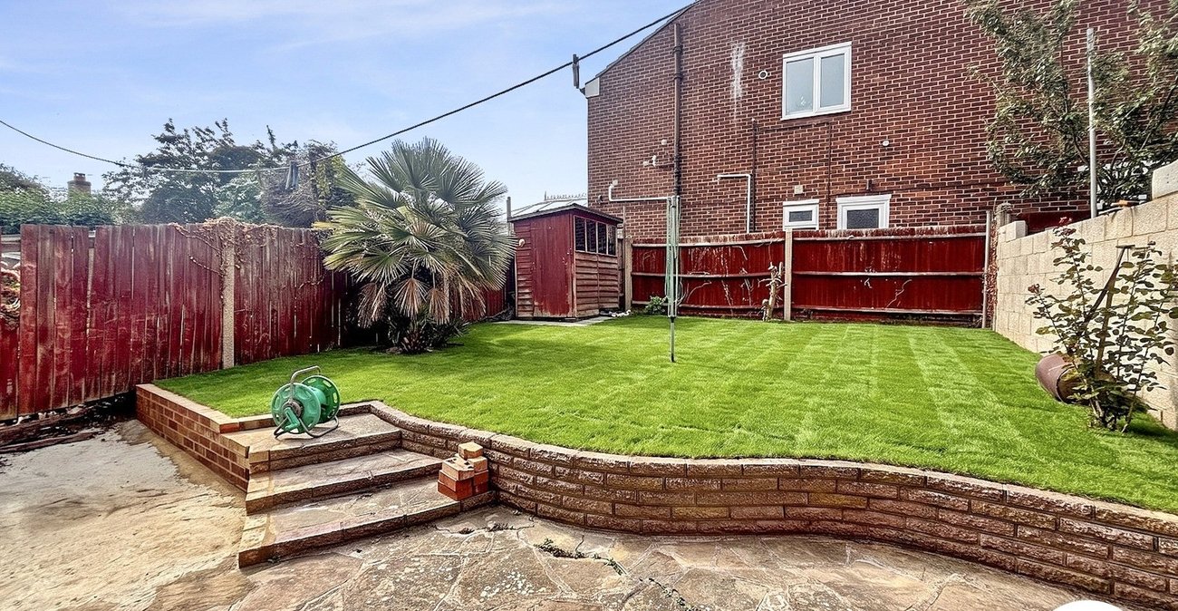 4 bedroom house to rent in Erith | Robinson Jackson