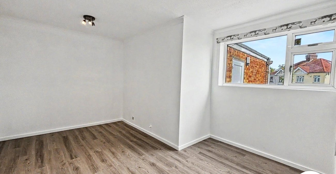 4 bedroom house to rent in Erith | Robinson Jackson