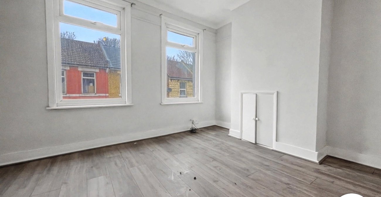 3 bedroom house to rent in Chatham | Robinson Michael & Jackson