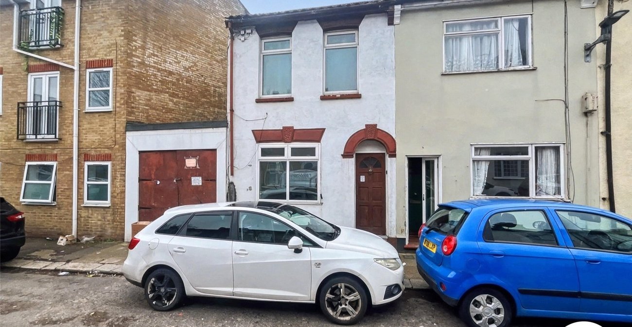 3 bedroom house to rent in Chatham | Robinson Michael & Jackson