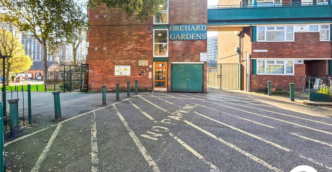 1 bedroom property to rent in London | Robinson Jackson