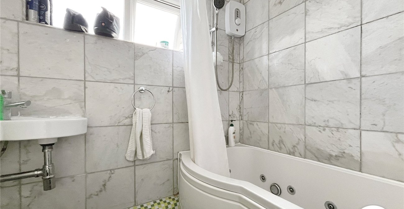 3 bedroom house to rent in Gillingham | Robinson Michael & Jackson