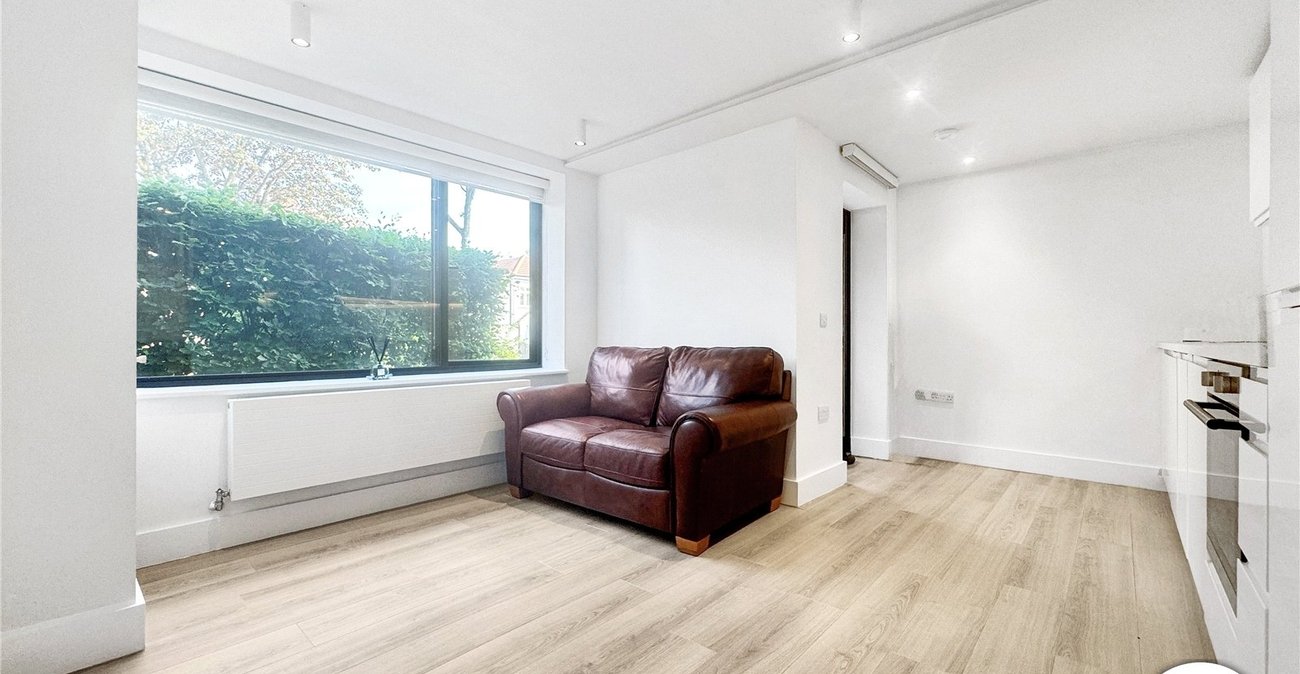 1 bedroom property to rent in London | Robinson Jackson